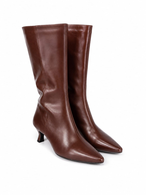 BOTA CNO MEDIO /COURO CHOCOLATE/ BICO FI