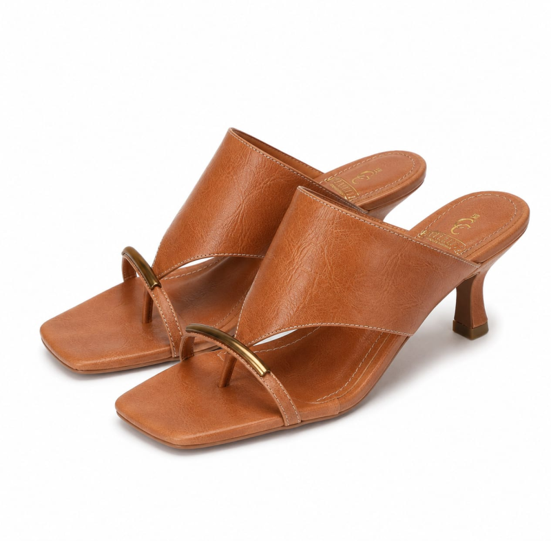 Tamanco Toe Sandal/Tira Fina Adorno Ouro