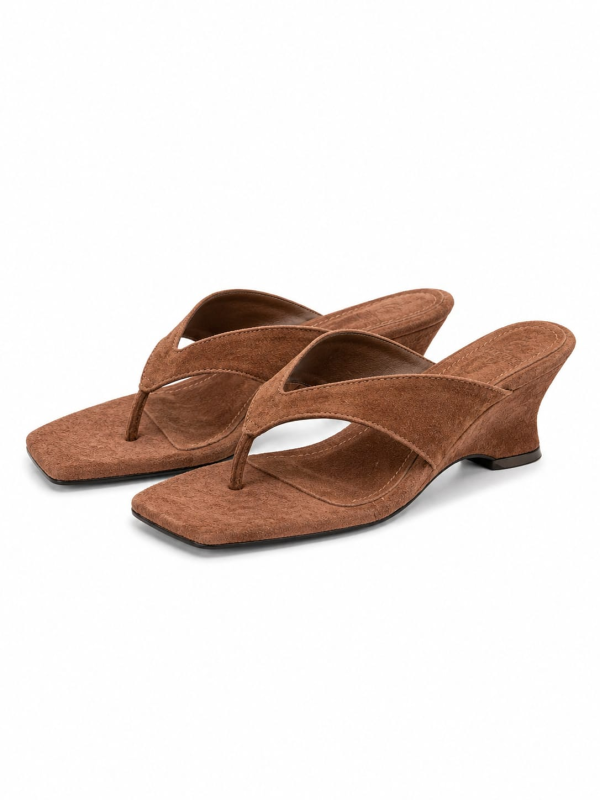 Tamanco Anabela Toe Sandal/Camurça Cacau
